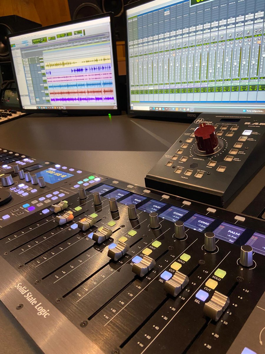 Silencio..!!! Se graba!!!
Vienen algunas cosas bonitas para este nuevo #Pentecostés
#Rocio2025
#corodelapuebla