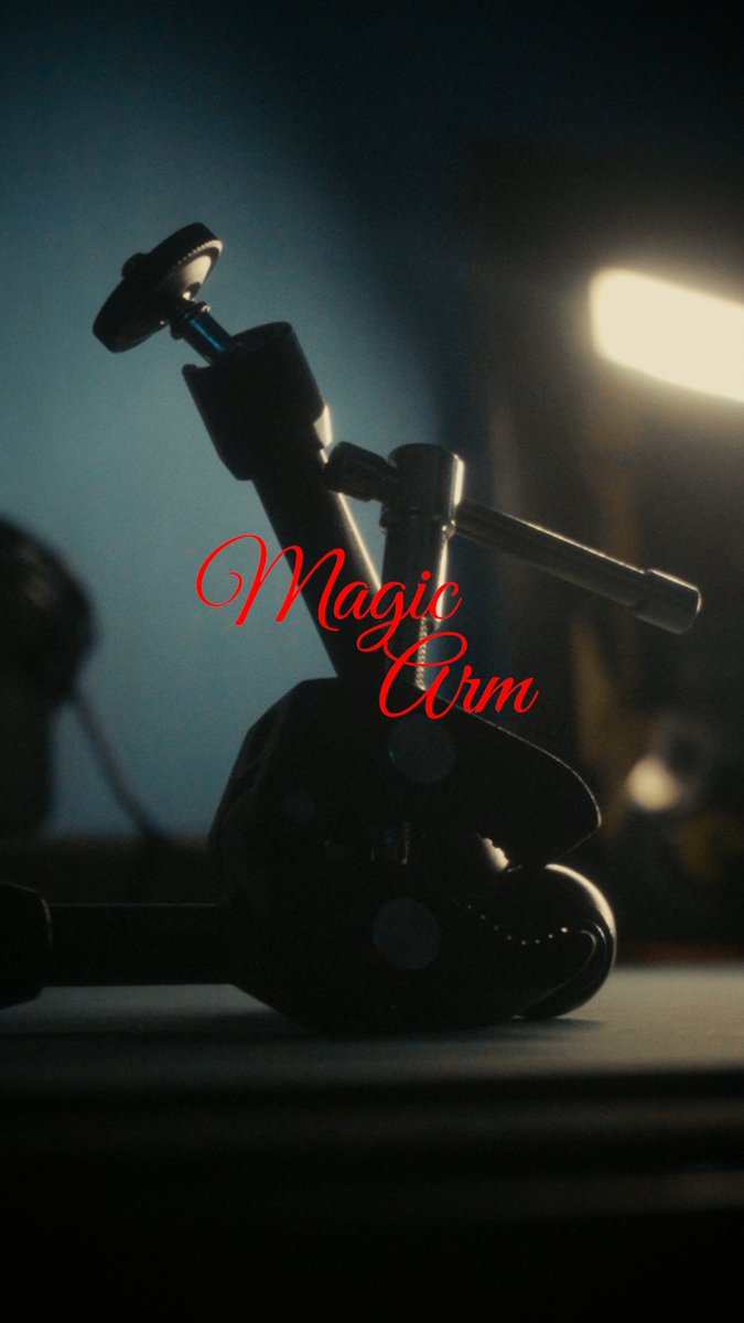 rajeendraaa's tweet photo. Jadi karena gw ngeliat shot nya orang orang kok bulpennya bisa stabil banget si make apa ya, dan akhirnya gw Nemu jawabannya, dan jawabannya "Magic Arm". Magic bgt.
#film #fyp #cinematographer #filming #gawx #filmaker #videographer #magicarm #videography #cinematography #kreator https://t.co/WexVw89BUd