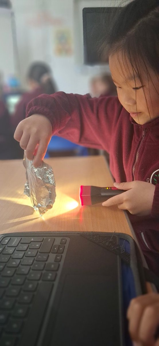 CFPSchool's tweet image. Year 3 scientists had a bright time today exploring which surfaces reflect light best! ✨ Lots of shiny discoveries made. #ScienceEducation #PrimaryScience #LightAndReflection
#WeAreLEO