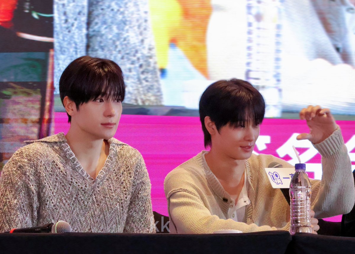 250416
#주연 #JUYEON 
#현재 #HYUNJAE 
#더보이즈 #THEBOYZ