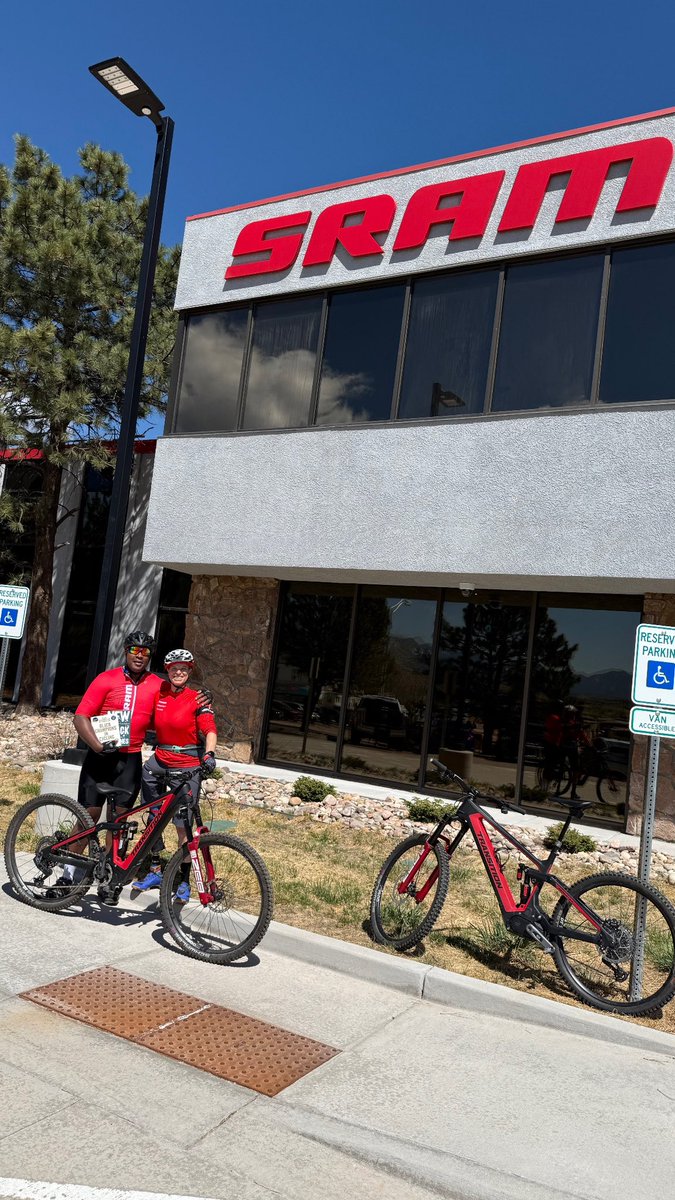 Glorious time in ‘Garden of the Gods’ Colorado USA mtb riding with Allison Jones 🇺🇸 Paralympic champ <a href="/SRAMmtb/">SRAM MTB</a> <a href="/SRAMroad/">SRAM Road</a> #newblackcyclones