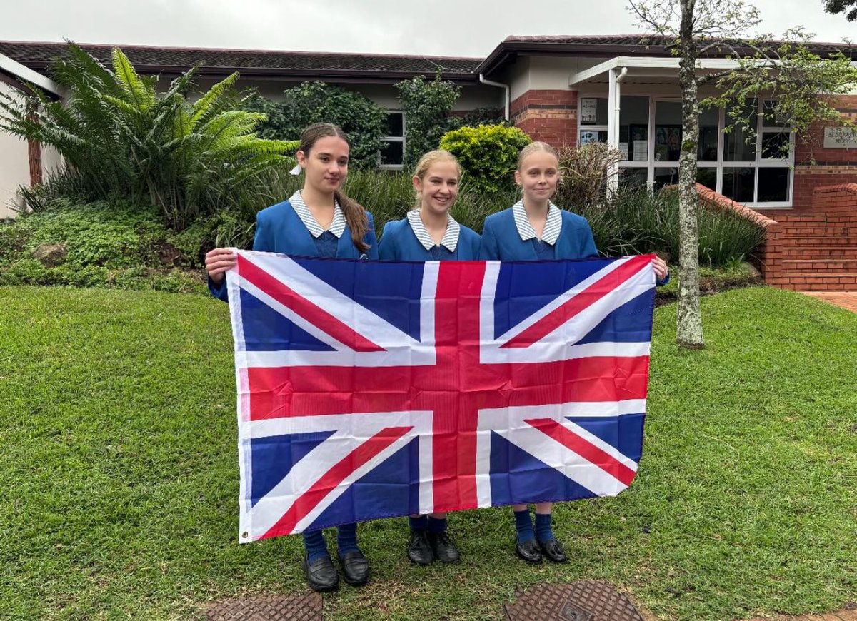 We have just received these lovely photos of our pupils’ first day out on South Africa on exchange to Kearsney College and St Mary’s Diocesan School for girls. 
Don't they look smart!