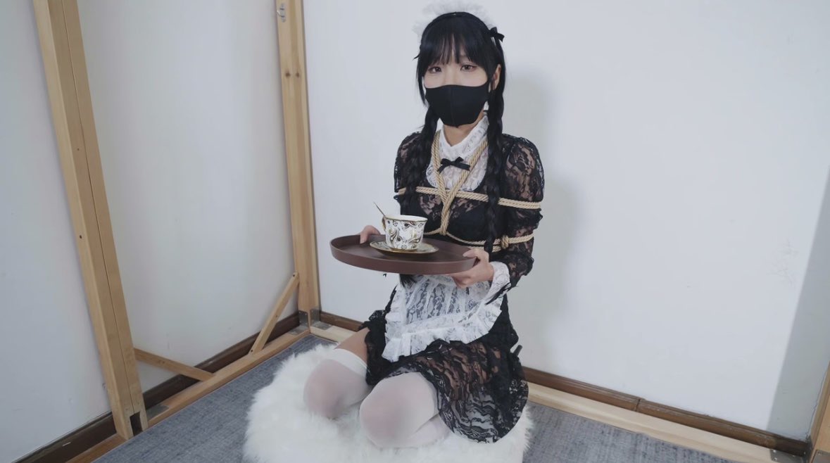 forandyboy's tweet photo. 女仆奉茶
#绳艺 #束缚 #紧缚 #女仆 https://t.co/UzNGRJJg07