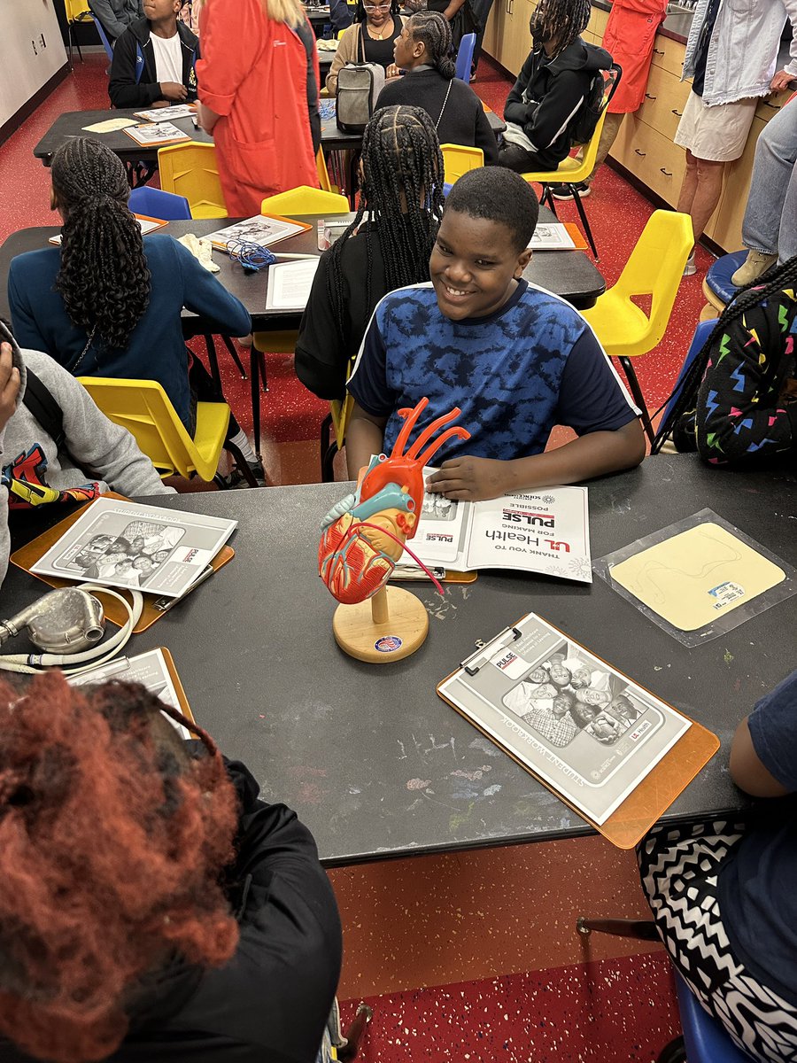 We love ❤️ giving our students amazing learning experiences. Today students in the Explore Healthcare Science Pathway are watching a Live Surgery demo at the Science Center. <a href="/JCPSExploreEA/">Marcella Minogue</a> <a href="/ShawneeAcademy/">The Academy @ Shawnee</a>  <a href="/ExploreJCPS/">JCPS Explore Pathways</a>