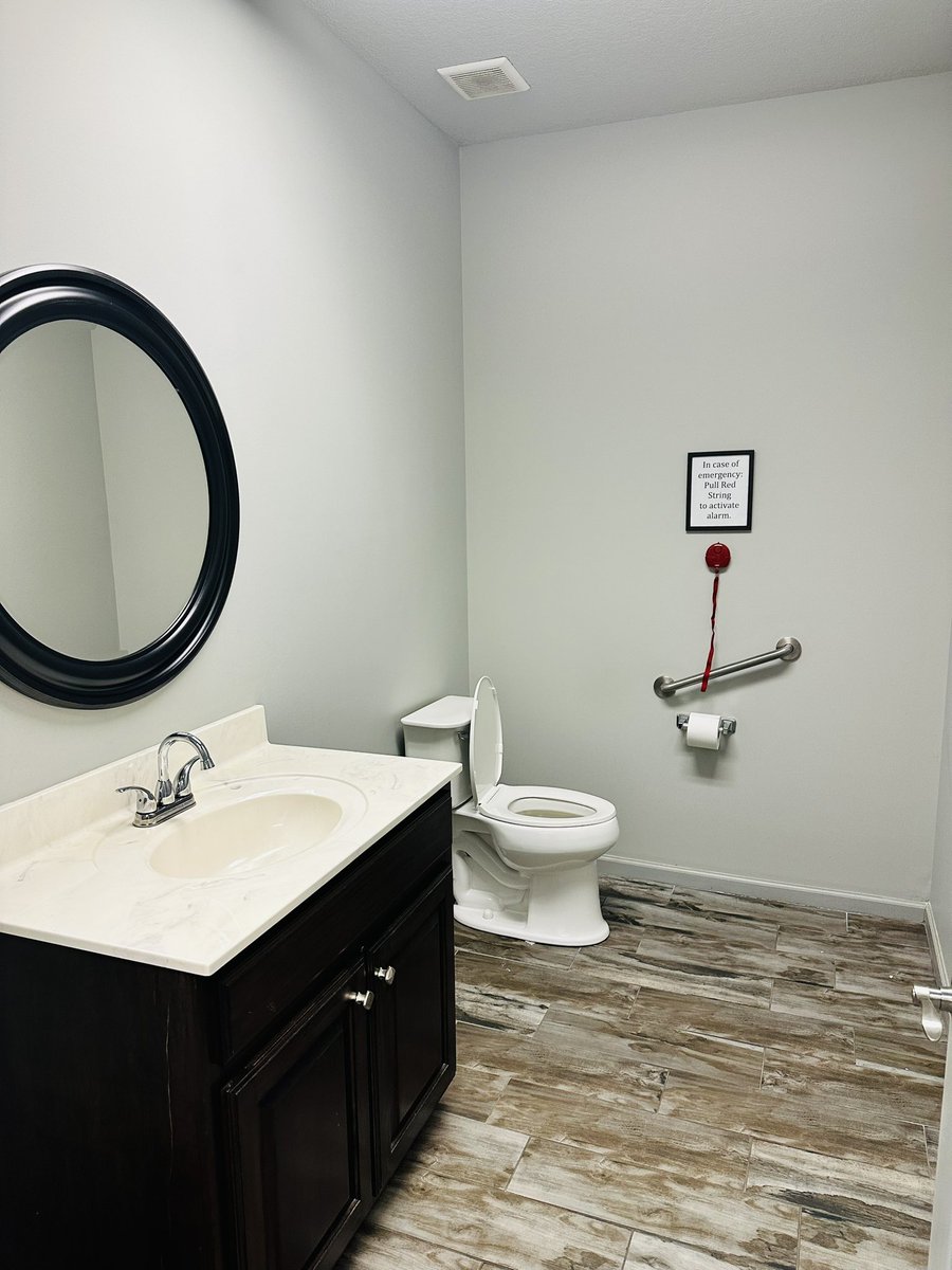 🔥🔥Commercial Listing🔥🔥

📍201 S. Bay Dr. Bay, Ar.📍

💰$159,900💰

✨Highlights of this Great Listing:✨

🎯 3 Exam Rooms 

🎯 1,248 Square Feet

🎯 2 Half Bathrooms  

🎯 Lab

🎯 Waiting Room

🎯 Reception Area

🎯 Office 

🎯 Excellent Visible Location 

Call or Text to