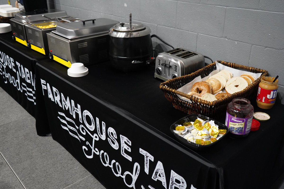 AmerksHockey's tweet photo. Breakfast...The most important meal of the day, no matter what it is. 🍴 

As usual, a thanks @Farmhouse_Table providing food this morning! https://t.co/j4sF9kBIjZ