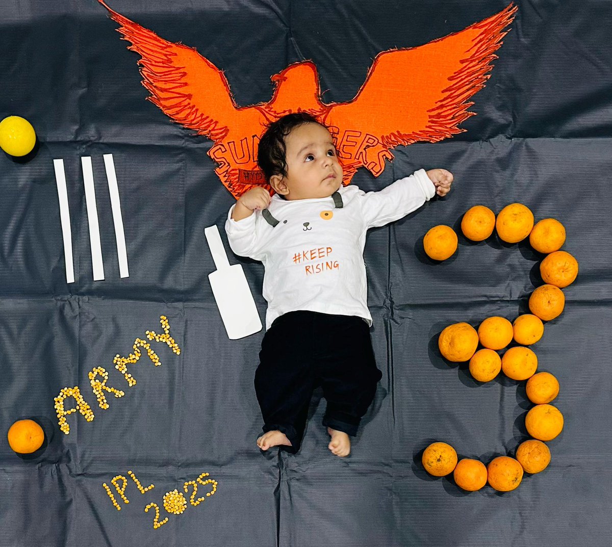 shivayacham's tweet photo. @SunRisers 

Our cute little orange army supporter turns 3 months old and wishes all the best!! 🧡 

@srhfansofficial @fanofsrhhyd 

#IPLT20 #SRHvsMI #TATAIPL2025 https://t.co/OZglkT92hg