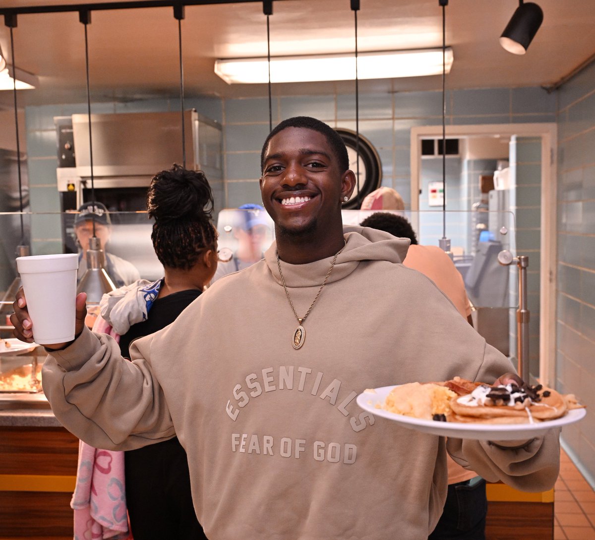 Late Night Breakfast was butter than ever! 🧈 🥞 Between bites and laughs, our students recharged for the final exam grind. 🧇 🥓Good luck crushing those finals, Pionners! You’ve got this! 💪📚 Swipe to relive the fun! 📸 🤩