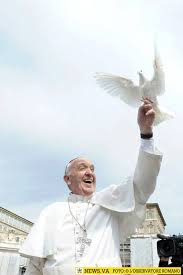 "Tu te vas, pero quedan los árboles que sembraste". La <a href="/PUCE_Ecuador/">PUCE Ecuador</a> abre una capilla ardiente en su Centro Cultural (Av 12 de Octubre y calle Roca, Quito) para todos los quiteños/as, creyentes o no, hasta este viernes. Hay un libro de condolencias también.