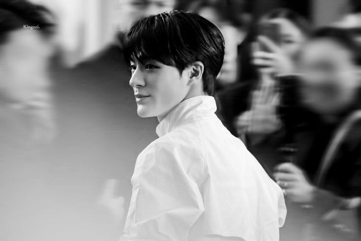 Cwhrsitian's tweet photo. @_ Jeno's birthday, 항상 좋은 일에 더 가까이 다가갈 수 있기를 바랍니다. https://t.co/5xwOxb6AoP