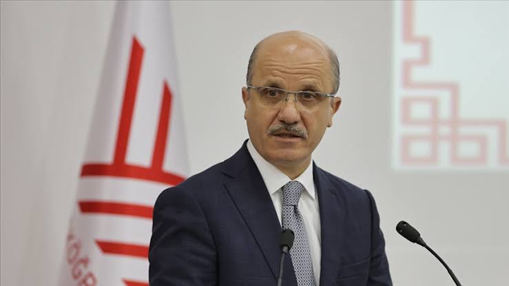 YÖK Başkanı: "İstanbul'da  yarın ve cuma günü vakıf ve devlet üniversitelerinde eğitim ve öğretim tatil edilmiştir"