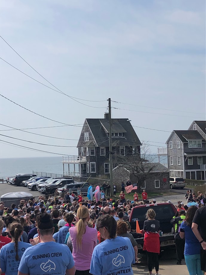DutchPointCU's tweet image. Collette &amp;amp; Louise brought the energy to the Niantic Boardwalk 5K this past weekend—volunteering, supporting the community, &amp;amp; hitting the pavement! 🏃‍♀️🌊
We’re proud to show up for local events, where community and wellness take the spotlight. #DutchPointCU #NianticBoardwalk5K