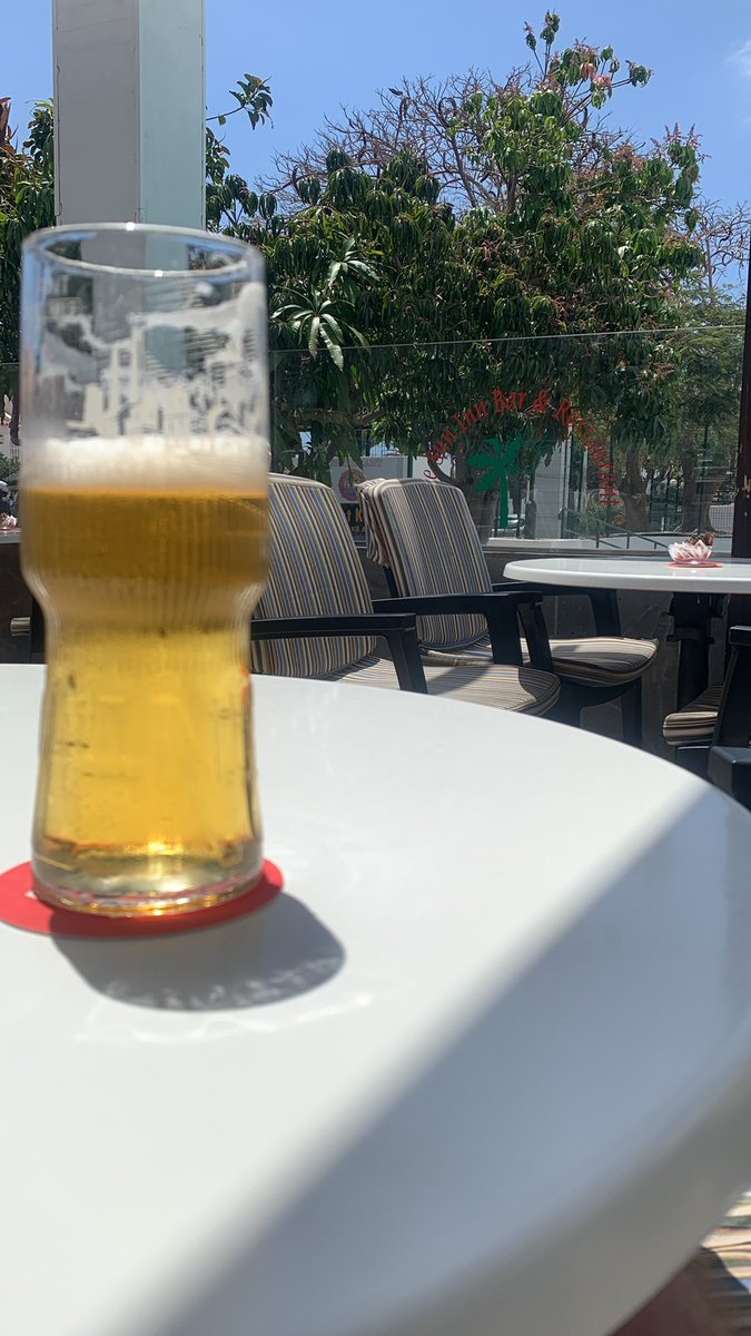 Pint time in the Sun … Inn! After brekky in McGuires this morning alongside <a href="/bootlegger1974/">Bootlegger</a> .. It’s nearly 3 o’clock captain, time to enjoy a cold one👨🏻‍✈️🍺🌅