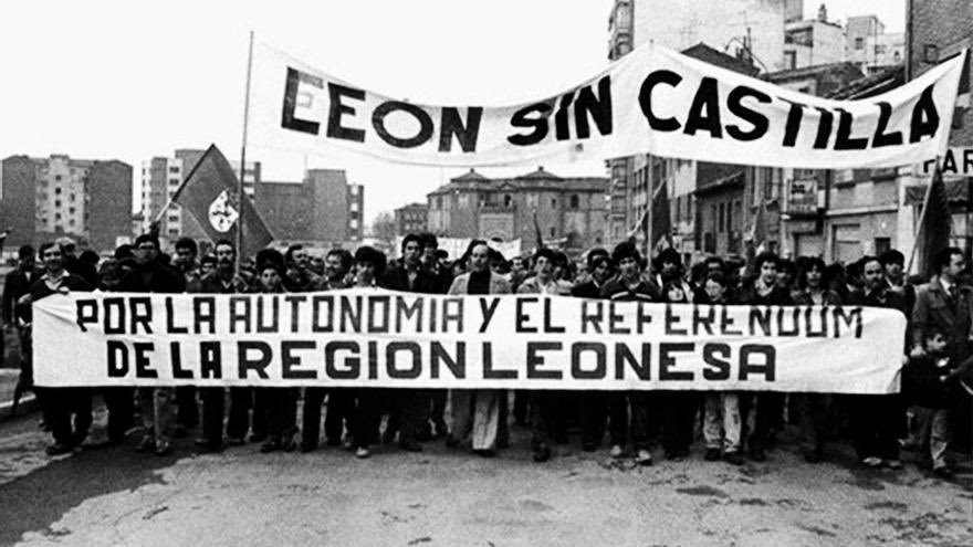 Maireglez's tweet photo. 🦁¿Por qué en León NO se celebra Villalar?

👉🏻Te lo contamos @Robercc41 y yo, dos historiadores y profesores de Secundaria.

🕖Esta tarde a las 19.00h a través de ESPACIOS en esta red social. 

#leonesp #Villalarnoesmifiesta https://t.co/7CTJNLjM4S