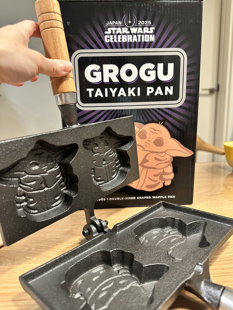 Andy_mini's tweet photo. GROGU TAIYAKI PAN 焼きました！
こんなヘンテコなもの買えるの今しかない！！と思って勢いで買ってよかったです😂

#SWCJ
#Mandalorian
#grogu https://t.co/MvhjY9HemU