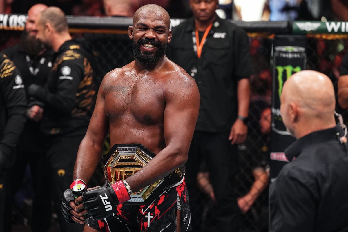 Jon Jones is the longest-reigning UFC heavyweight champion of all time

He earned that by ducking Tom Aspinall for two years