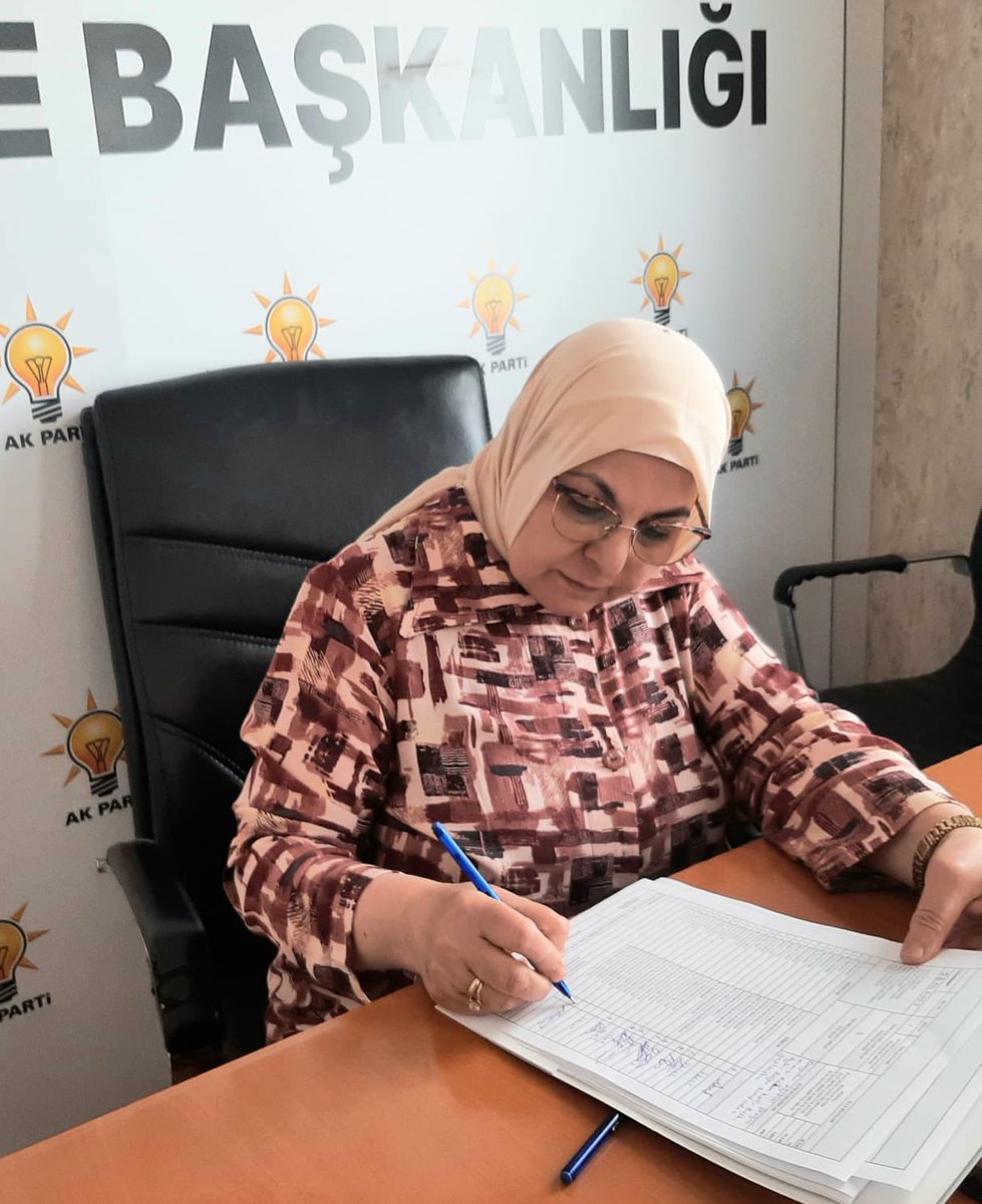 haymanaAKKADIN's tweet photo. Haftalık olağan yönetim  kurulu toplantımızı ilçe kadın kolları başkanımız @Bagciayten06 başkanlığında gerçekleştirdik hayırlara vesile olmasını temenni ediyoruz.
@tugbaisikercan 
@akgul_aysel https://t.co/9bdAmKTpad