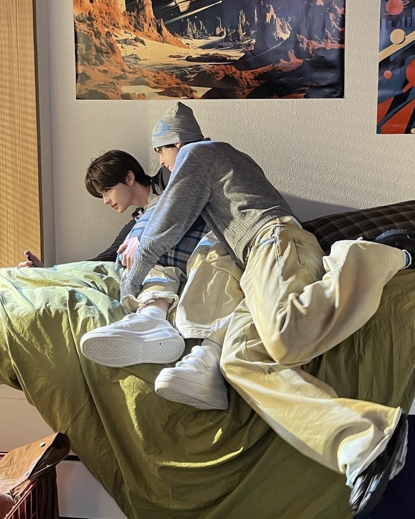 닏도 
넌제로섬 게임

시애틀 아파트에서의 유진도개의 주말 아침 풍경