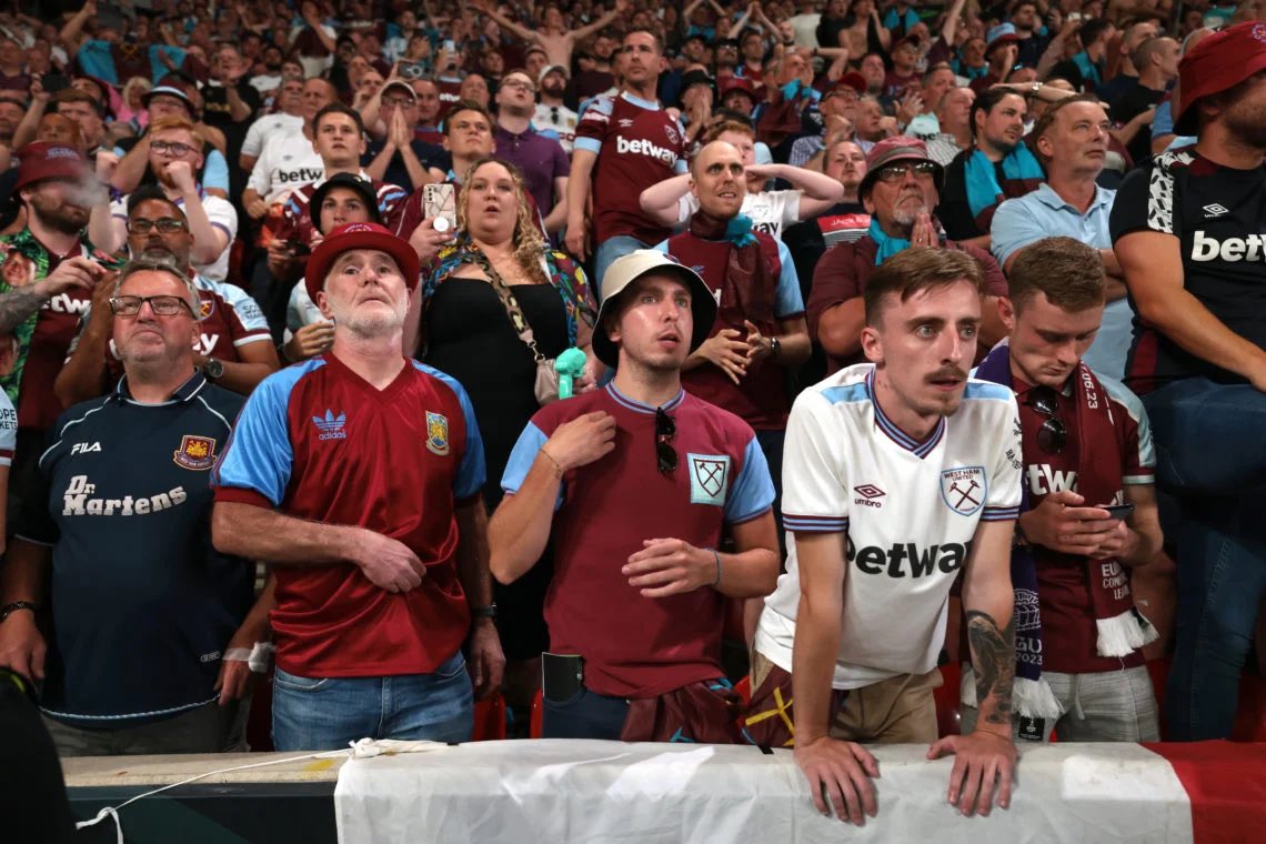 fbtlpod's tweet image. 🚨 FBTL Interviews… Nicky Hawkins on the state of West Ham 🚨 

• What’s happening with Potter?
• The Lopetegui experiment 
• Is there still a Moyes hangover?
• Gripes with the owners
• Apathy towards the London Stadium
• What’s next for the team?

podfollow.com/football-betwe…