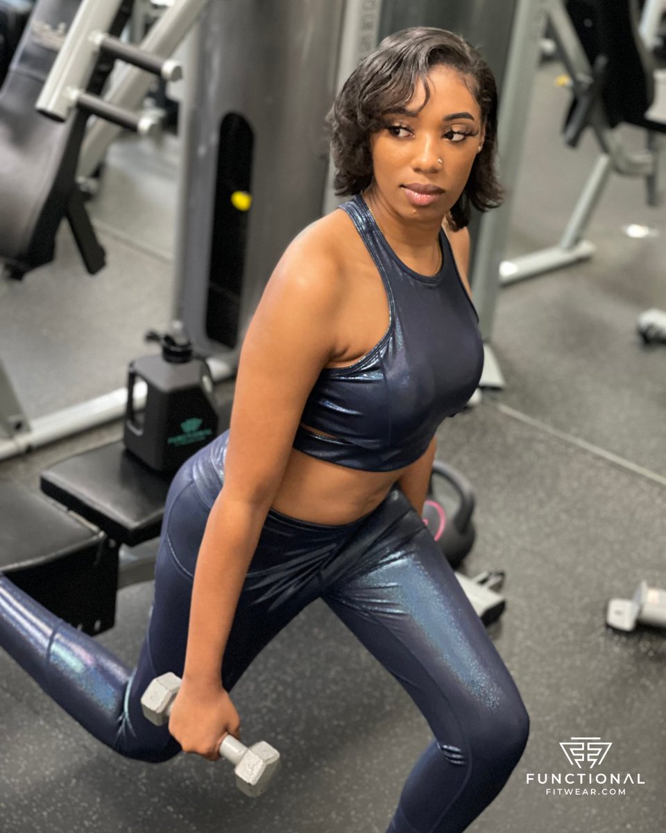 Power through your workout with confidence in our ShimmerFit Pocket Leggings that stay perfectly in place during every lunge and lift.