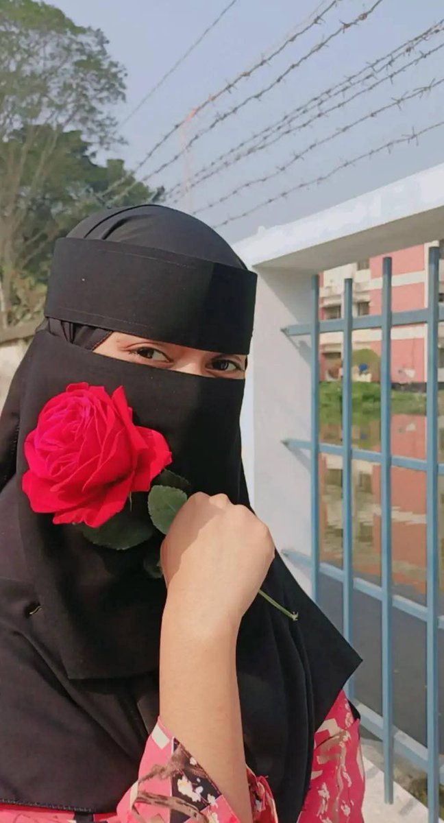 প্রেম করতে ইচ্ছে করছে