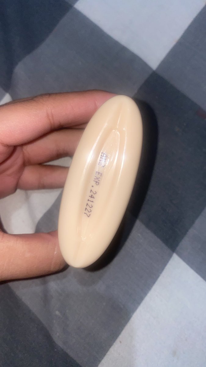 wts / want to sell 

skintint Luxcrime preloved
shade W01
masih 4x pake aja
jual krn salah shade, tllu gelap di aku

💰95k (bs co oren)

kl ada yg mau ditanya boleh dm aja ya 💌

t: jual, for sale, fs, makeup #zonauang