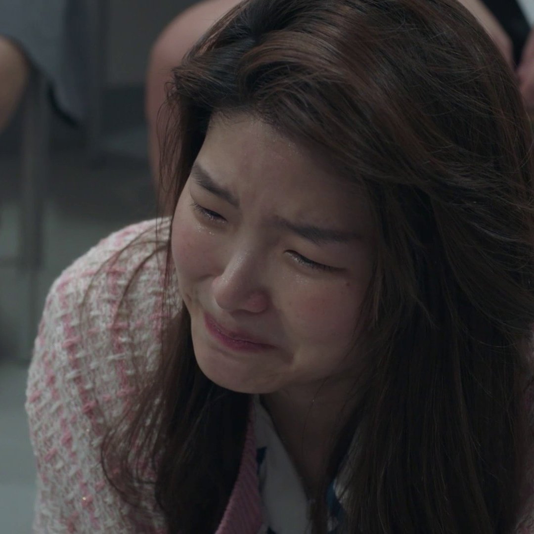 mewxchopper's tweet photo. I donno who this actress is but gosh she literally ATE up her role!!

It's not that easy to play characs like these and I felt she really gave her 100% with all the variations👏

#HOMEROOMPart1
#HomeRoom29ตัวประกัน
#MewSuppasit https://t.co/M5w10okNwr
