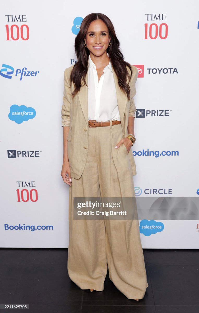 MrMaximilan's tweet image. CHIC 👑
#Meghan #Time100