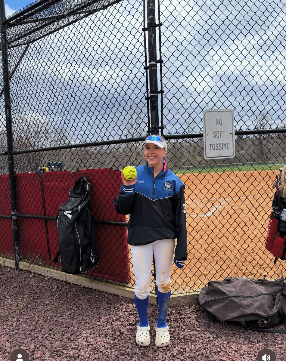 In a victory vs Clarkstown North M.Hurlie with her Grand Slam HR ball to win it. ⁦<a href="/CCSD_Athletics/">CCSD Athletics</a>⁩ ⁦<a href="/LoHudSoftball/">Lohud Softball</a>⁩ ⁦<a href="/LoHud_Debbie/">‎✵ Debbie Schechter ‎︽✵︽⭐️ 💙💙💙💙💙</a>⁩ ⁦<a href="/DirectRays/">Ray Gallagher 🇺🇸</a>⁩ ⁦<a href="/KDJmedia1/">Kevin Devaney Jr.</a>⁩