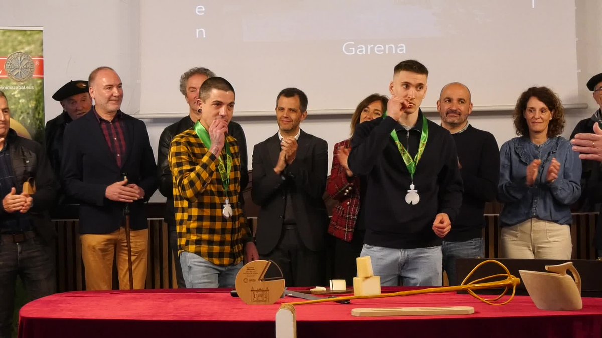 Garena Jatetxeko Julen Bazek eta Peli Perez de Anutizak eman diote hasiera Idiazabal gaztaren denboraldi berriari.

👉labur.eus/ffaypwsf

#ordizia #artzaineguna