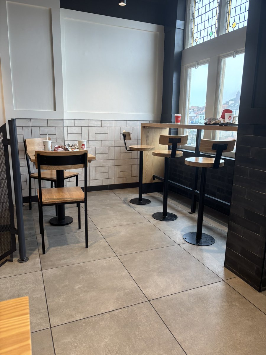 sifu33's tweet photo. First uk visit to @Wendys #disgusted hygiene poor and the trip hazard on the stairs didnt look like getting cleaned anytime soon https://t.co/3EDImRMhaR
