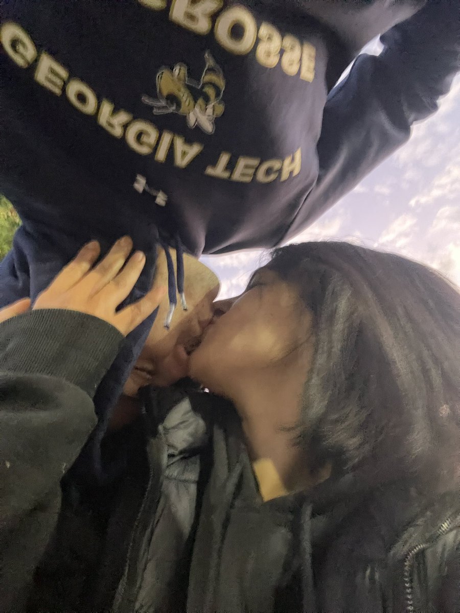 Valenavalos3's tweet photo. Amor de mi vida ❤️‍🩹 https://t.co/k2UpKdy8Vs