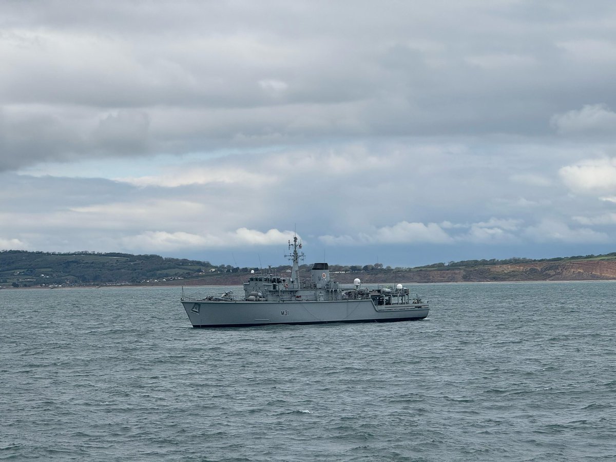 HMSCattistock's tweet image. Great to be back at sea! Man overboard and MW drills complete. Great to see @HMSHurworth
#smallshipsbigimpact