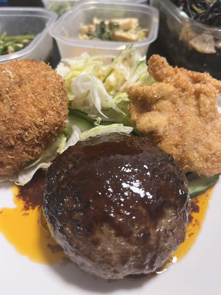 ハンバーグとメンチカツとチキンカツ