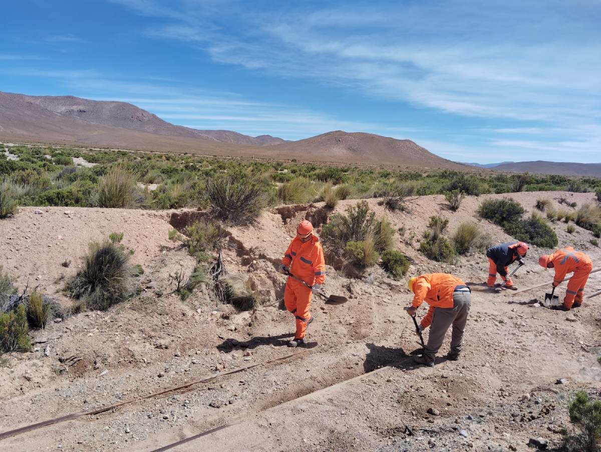 ¡Nuestros equipos llevaron a cabo labores de mantención en las vías de un tramo del trazado ferroviario 💪🚊!
