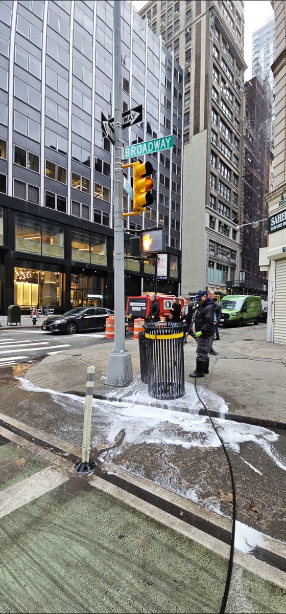 Streetplusinfo's tweet photo. Our @FlatironNY Cleaning Ambassadors aren't wasting any time spiffing up the district's trash bins. We can't contain our gratitude for their power washing prowess and "can-do" attitude! π·π· Thanks, team!
#Streetplus #cleansafefriendly #flatironNOMAD #springcleaning https://t.co/3j7D3b0yMz