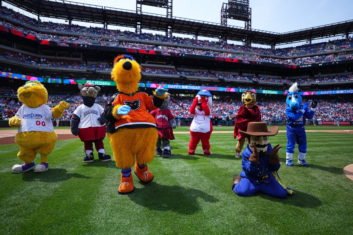 GoExplorers's tweet photo. The Explorer had a blast at the Phanatic's birthday. Thanks for having us, @Phillies! https://t.co/XI8I0r6gbF