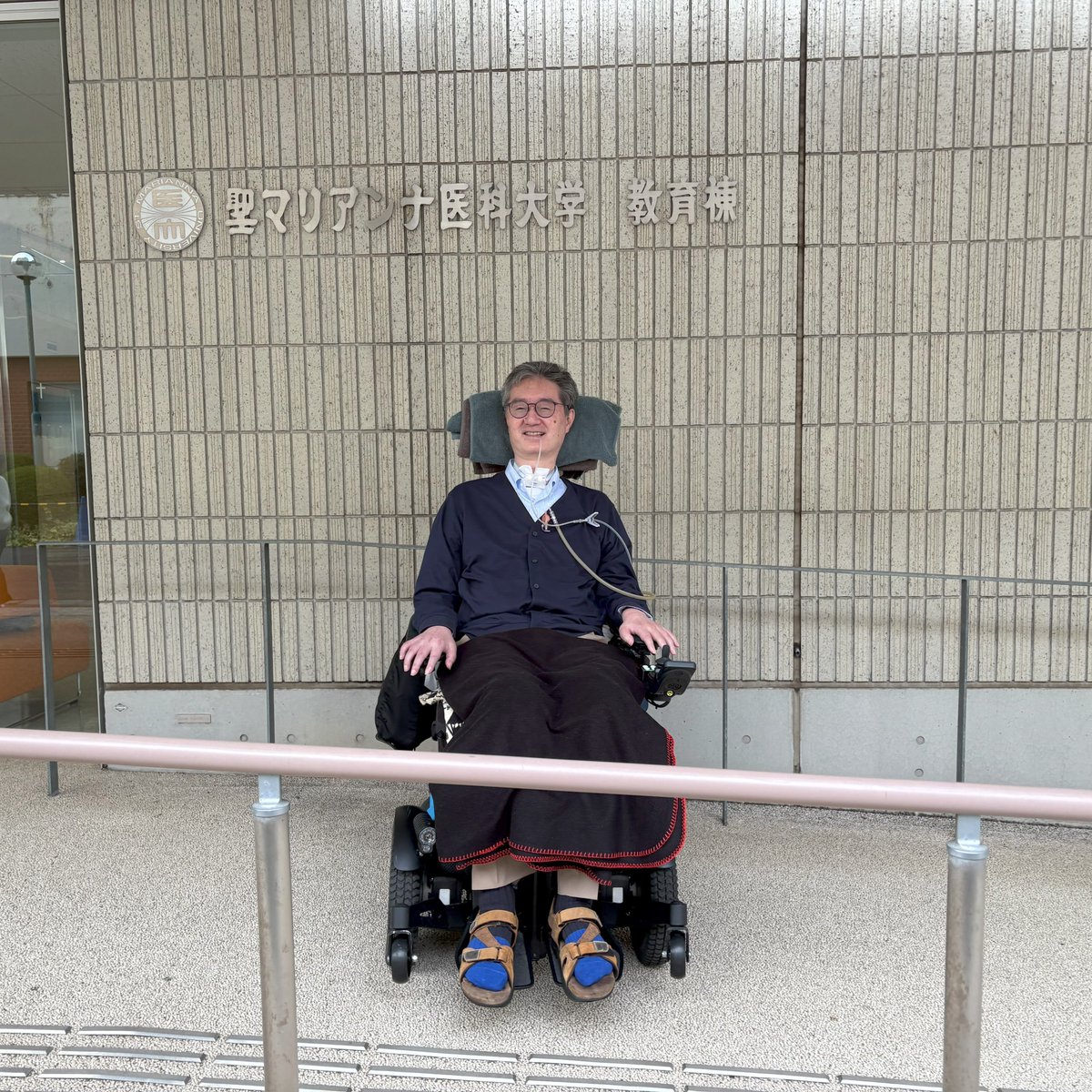 難民キャンプ診療記―決死の覚悟でタイに渡ったある医師の記録 高野正孝 Ghy07iUaYAA-IrP.jpg