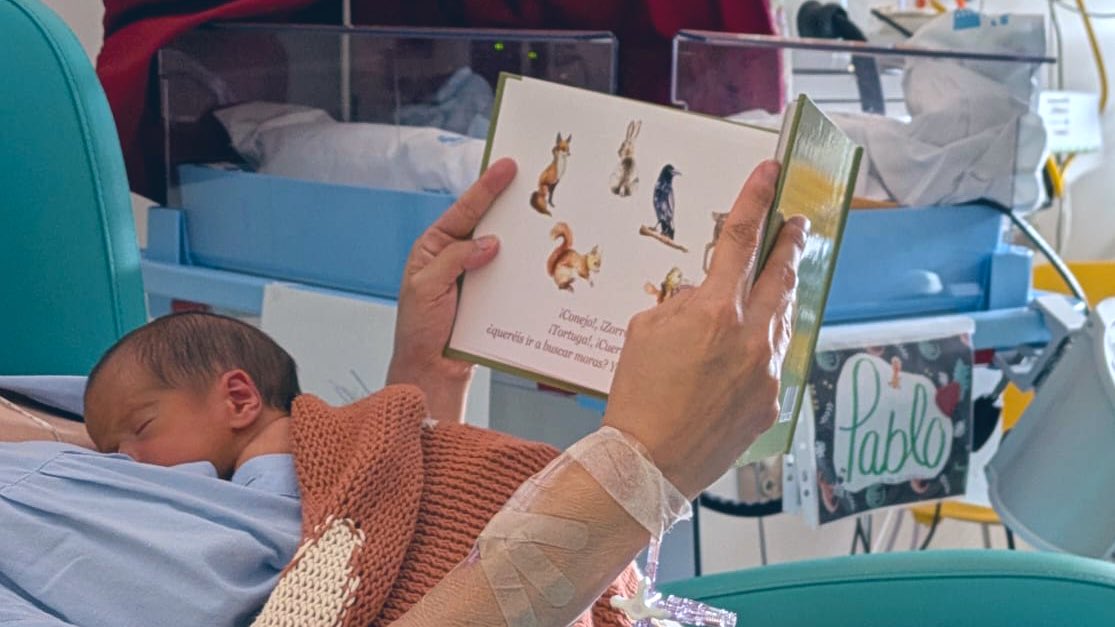 Neonatología Hospital 12 de Octubre (@h12oneo) on Twitter photo Hoy, con motivo de el día del libro, también destacamos la importancia de la lectura a los recién nacidos ingresados para favorecer su desarrollo cognitivo. <a href="/H12Octubre/">Hospital Universitario 12 de Octubre</a> Hoy, con motivo de el día del libro, también destacamos la importancia de la lectura a los recién nacidos ingresados para favorecer su desarrollo cognitivo. <a href="/H12Octubre/">Hospital Universitario 12 de Octubre</a>