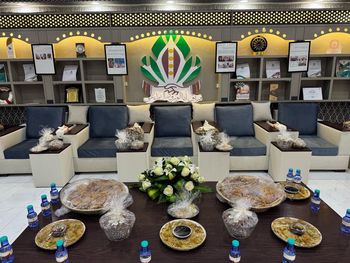 <a href="/Vuqassim/">وحدة التطوع - إمارة القصيم</a> <a href="/livealasyah06/">لايف الأسياح</a> <a href="/abalworood/">بلدة أبا الورود</a> <a href="/abalworood_news/">لايف أباالورود</a> <a href="/mosandah/">مجتمع مساندة</a> <a href="/SPAregions/">واس العام</a> <a href="/sabqorg/">صحيفة سبق الإلكترونية</a> <a href="/volunteerksa1/">السناب التطوعي</a> <a href="/f103cc/">فعاليات القصيم🎡</a> نتقدم بالشكر الجزيل لكل من: 

  #بلدية_الأسياح

وفرع #جامعة_القصيم بمحافظة الأسياح

ومشتل #روض 
للناشط البيئي الأستاذ:صالح الصعب

ومشتل حقول البستان

على مشاركتهم المتميزة معنا

 والشكر موصول لأبطالنا على جهودهم العظيمة التي بذلوها في تشجير وتنظيف روضة #أباالورود

شكرا للجميع