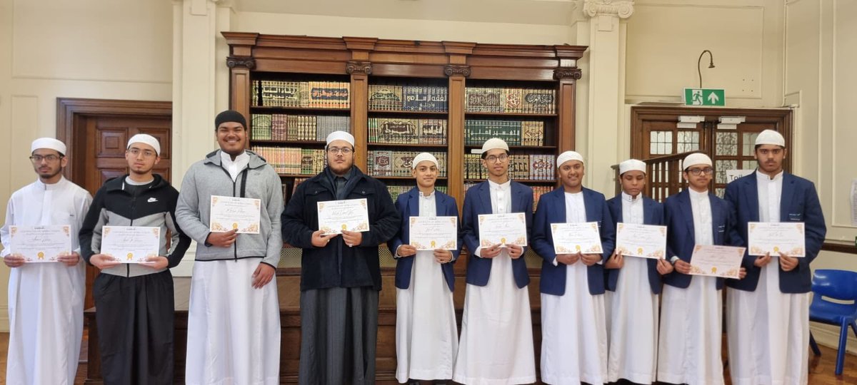 Darul_Hadis's tweet photo. Huge congrats to our Huffaz &amp; students who led Taraweeh this Ramadan! To celebrate their achievements, they were treated to a special meal and inspiring reminders to keep building on their recent success. #Ramadan2025 #Taraweeh2025 #Huffaz #YouthLeadership #RamadanReflections https://t.co/2RqcTmYtXK