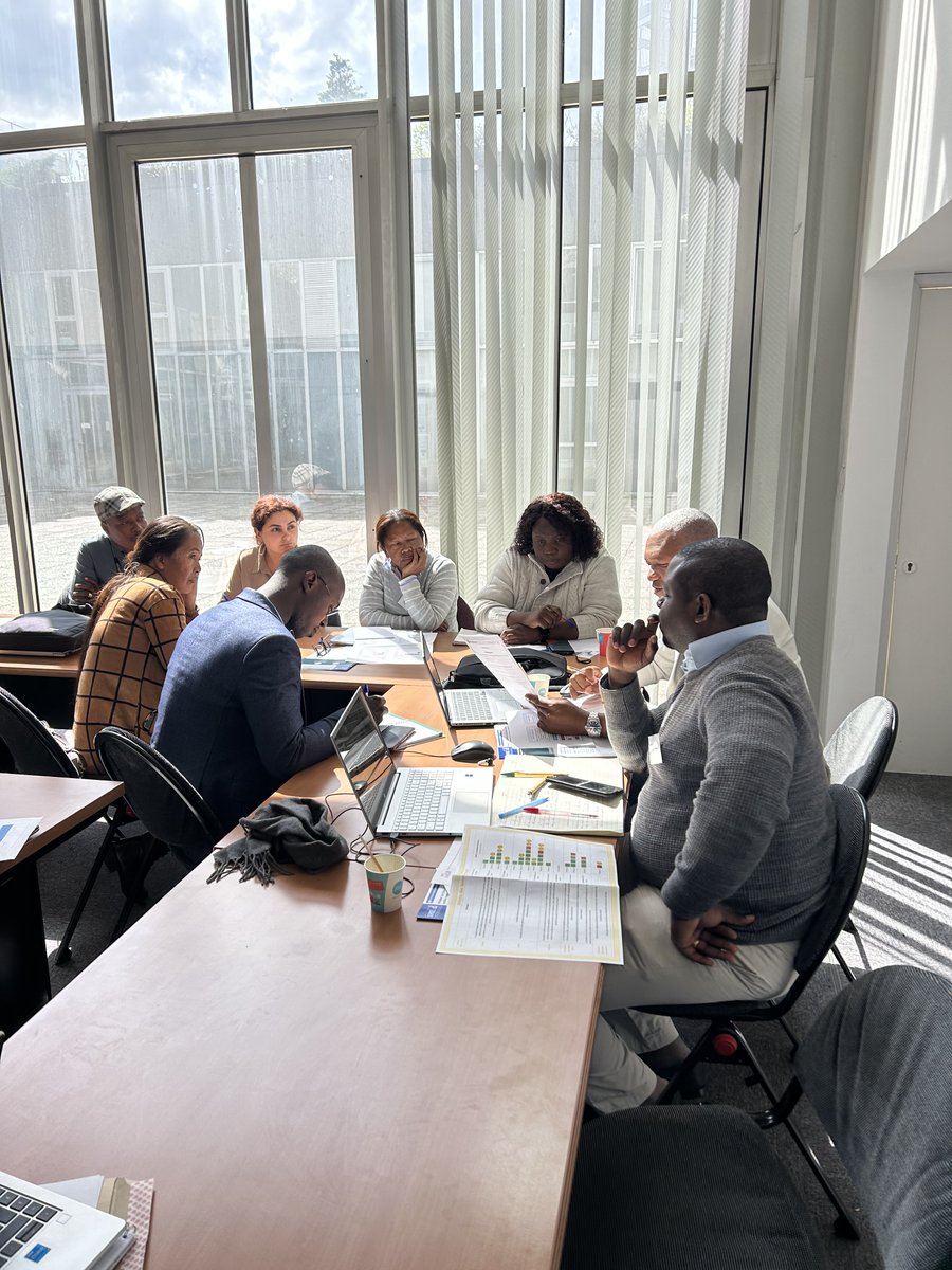 🎓 Lancement à Clermont-Ferrand de la formation "Piloter la transition écologique" : 15 participants formés à 3 outils d’aide à la décision pour mieux quantifier la transition écologique. 🌱

#TransitionÉcologique #ActionPublique #Formation