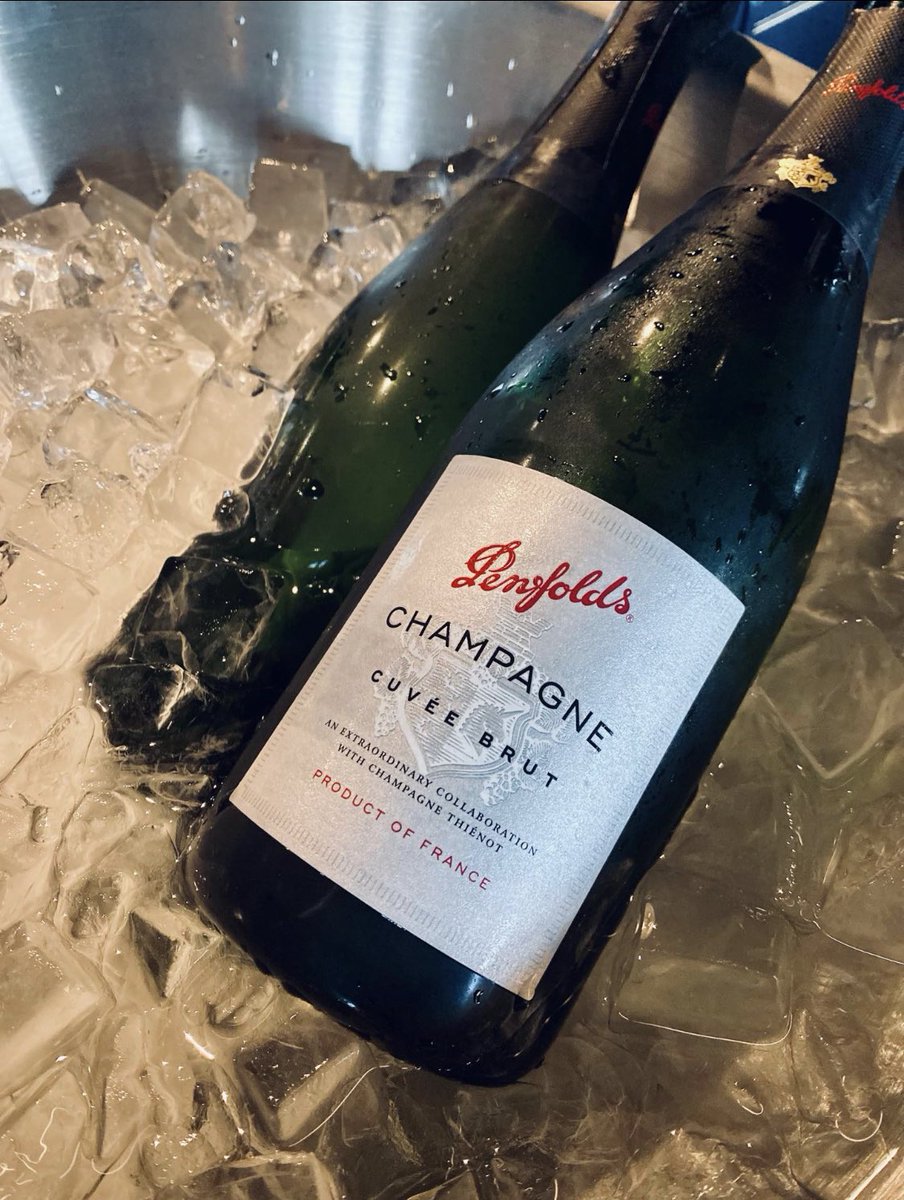 ペンフォールズ キュヴェ ブリュット シャンパーニュ🥂このロゴをみるとついオーストラリアワインと脳が認識してしまうのですが、しっかり Champagneと記載があり何だか新鮮！家族経営のシャンパーニュメゾン、ティエノとのパートナーシップによって誕生した作品で、ムニエの特徴が活きていて華やか！