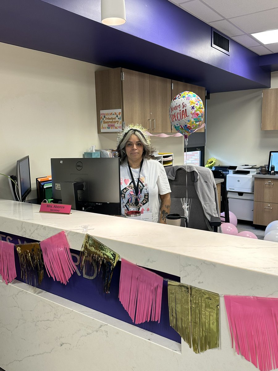 Principal Lawson ✨ tweet media