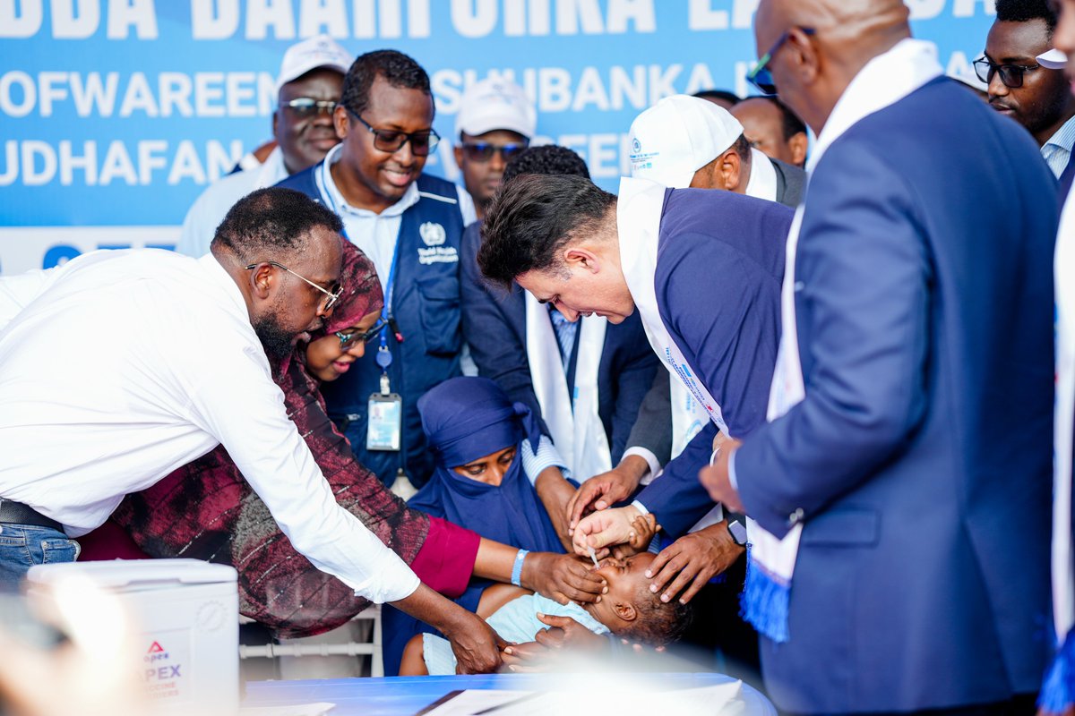 Be Digital Media (@bdigitalafrica) on Twitter photo 📍 Banadir Hospital, Mogadishu
Today, H.E. Dr. Ali Haji, Minister of Health, personally led the rollout of PCV & Rotavirus vaccines — a hands-on commitment to protecting Somali children from preventable diseases.
Leadership in action. Health in motion.
<a href="/MoH_Somalia/">Ministry of Health- Somalia</a> <a href="/WHO/">World Health Organization (WHO)</a> 📍 Banadir Hospital, Mogadishu
Today, H.E. Dr. Ali Haji, Minister of Health, personally led the rollout of PCV & Rotavirus vaccines — a hands-on commitment to protecting Somali children from preventable diseases.
Leadership in action. Health in motion.
<a href="/MoH_Somalia/">Ministry of Health- Somalia</a> <a href="/WHO/">World Health Organization (WHO)</a>