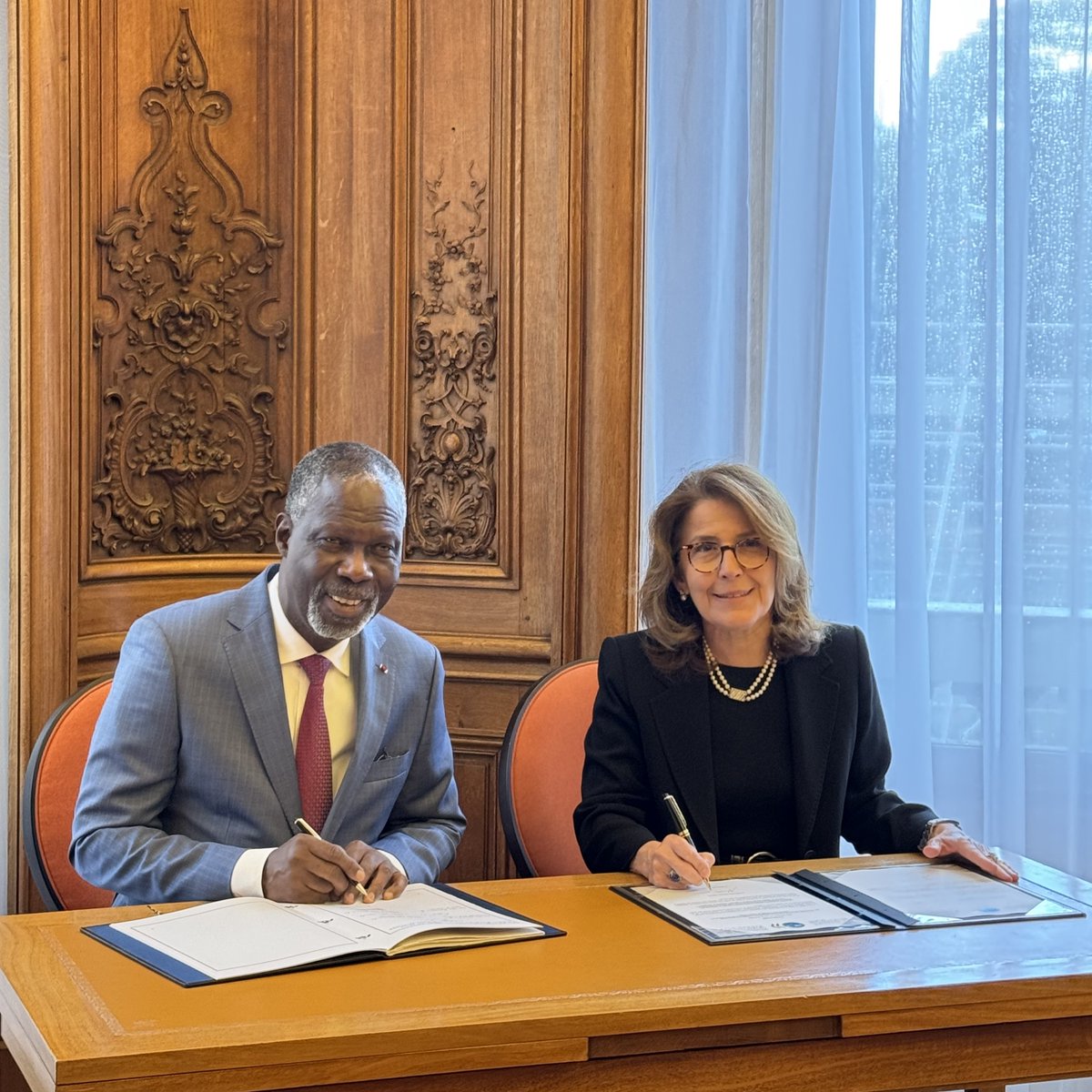 [ACTUALITÉS] La Côte d’Ivoire adhère comme 150ᵉ signataire à la Convention multilatérale pour lutter contre la fraude et l'évasion fiscales

En savoir plus ➡️ brnw.ch/21wSaxu