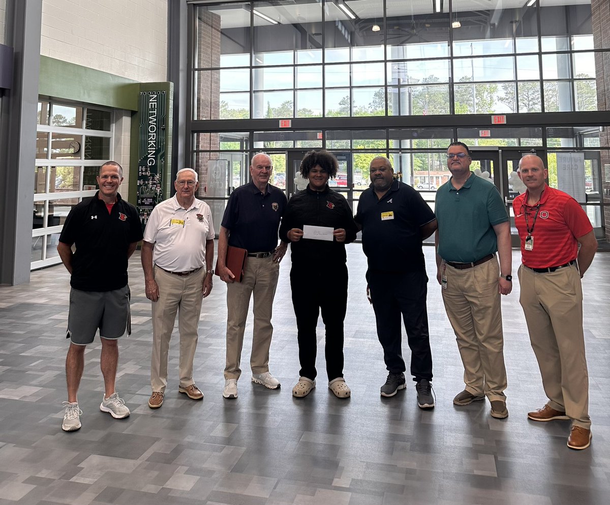 Osborne Baseball (@osbornebaseball) on Twitter photo Congrats to <a href="/jadenhall2333/">jaden hall</a> for receiving the Harvey Cochran Scholarship from the <a href="/gdcbaseball/">Georgia Dugout Club</a>. To be selected for this is a huge honor and we are proud of him!! #FAMILY <a href="/OsbornePrincip1/">Osborne_Principal</a> <a href="/rlosbornehs/">Osborne High School</a> <a href="/osbcardinals/">Osborne Athletics</a> Congrats to <a href="/jadenhall2333/">jaden hall</a> for receiving the Harvey Cochran Scholarship from the <a href="/gdcbaseball/">Georgia Dugout Club</a>. To be selected for this is a huge honor and we are proud of him!! #FAMILY <a href="/OsbornePrincip1/">Osborne_Principal</a> <a href="/rlosbornehs/">Osborne High School</a> <a href="/osbcardinals/">Osborne Athletics</a>