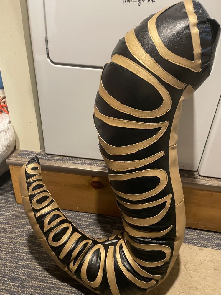 Diego Brando tail (2018?) that I still own since I never ended up listing it for sale ! Would love to rehome it some day.