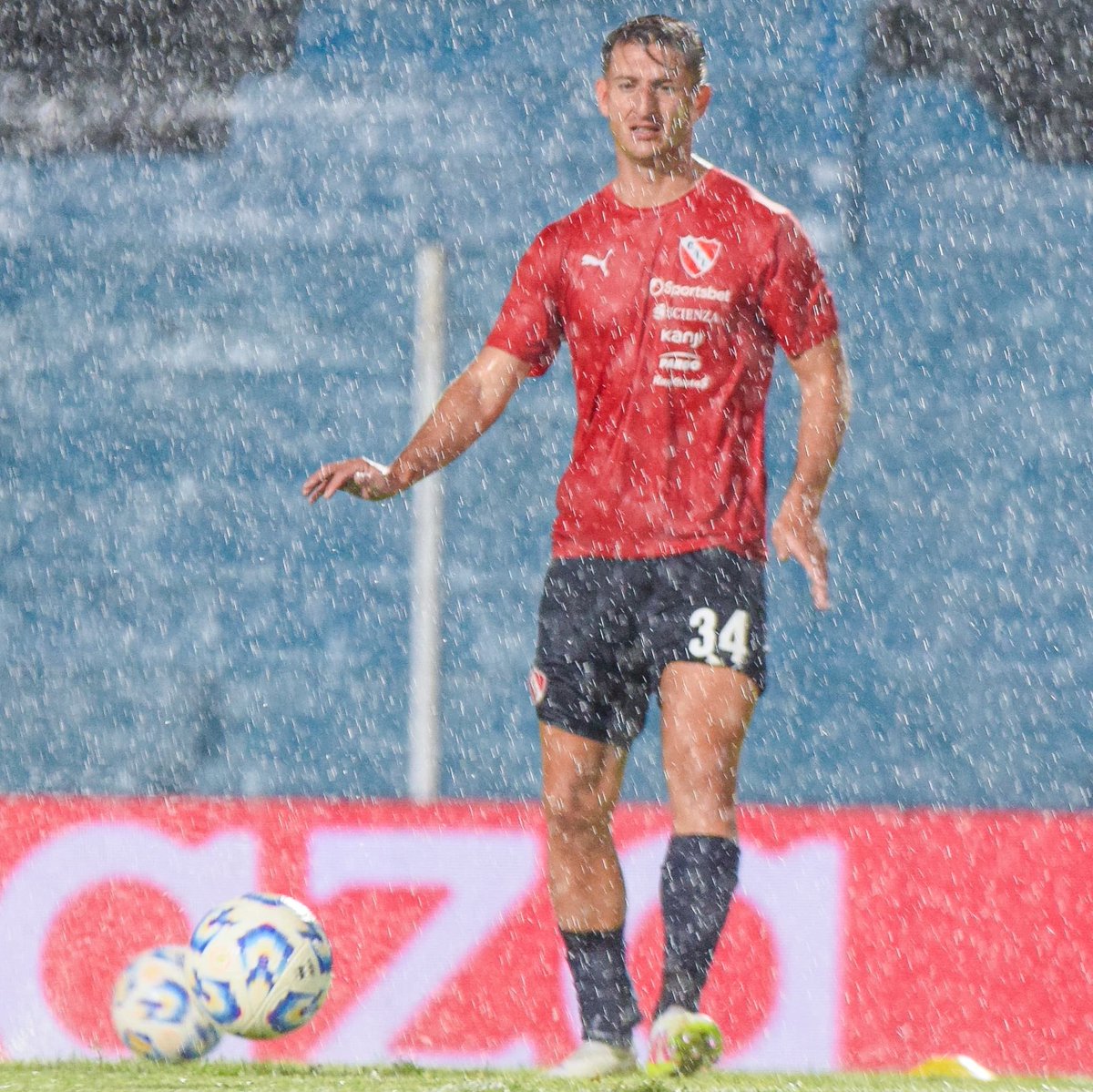 ⚠️ El partido suspendido ante Atlético Tucumán fue reprogramado para el miércoles 30/4, a las 21.00, en el Estadio José Fierro.

#TodoRojo 🔴