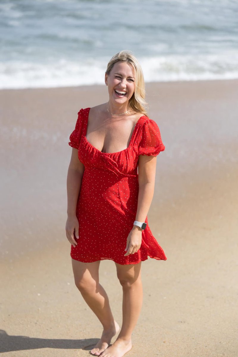 Financial freedom isn’t just about how much money you make, it’s about knowing what to DO with the money you make. 💵 🌺